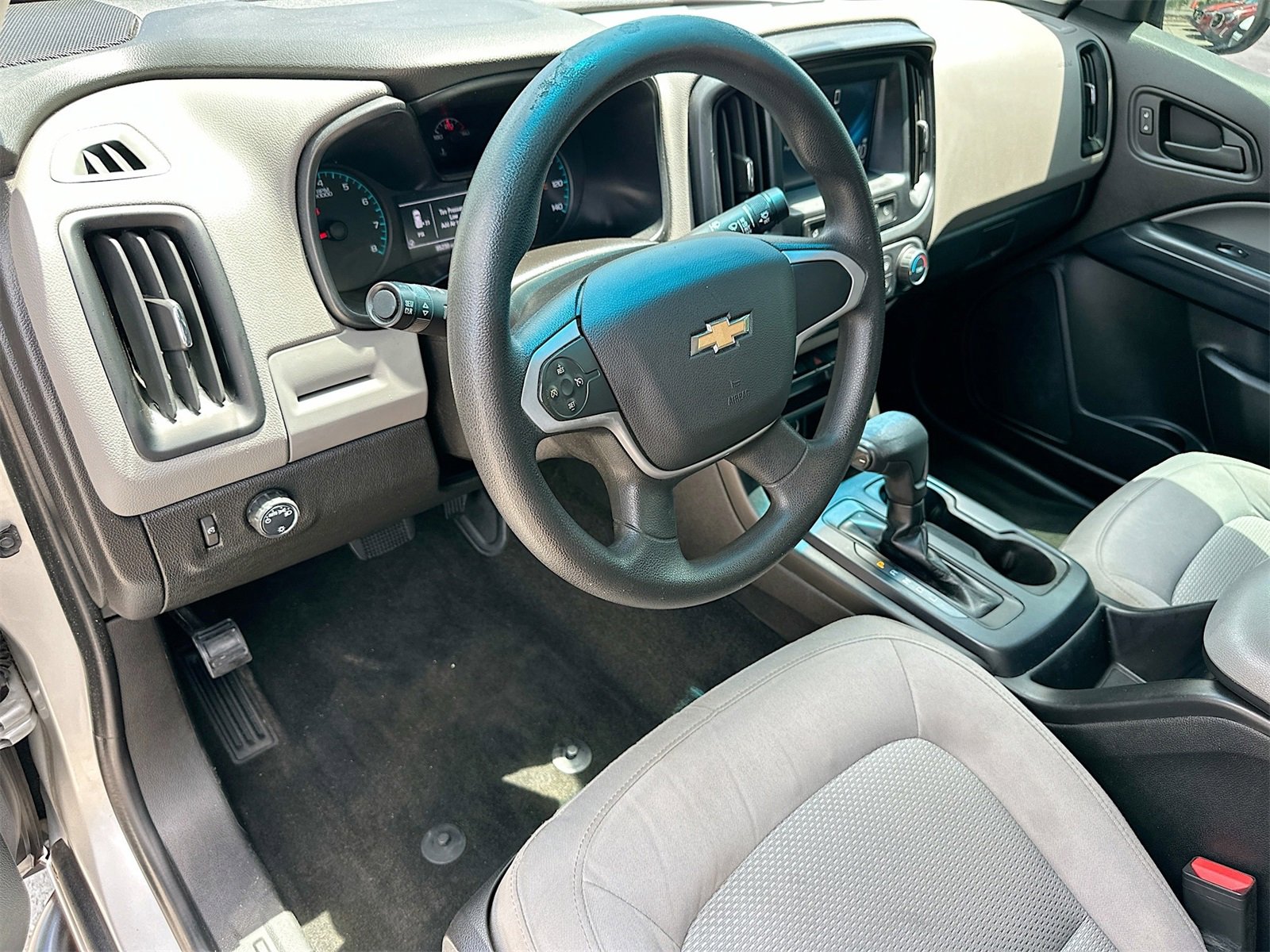 Used 2018 Chevrolet Colorado W/T w/ WT Convenience Package image 9