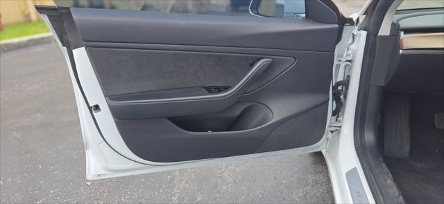 Used 2019 Tesla Model 3 Long Range RWD image 14