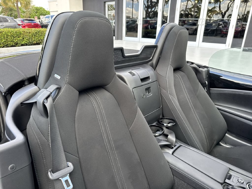 New 2026 MAZDA MX-5 Miata Club w/ Interior Package RWD image 16