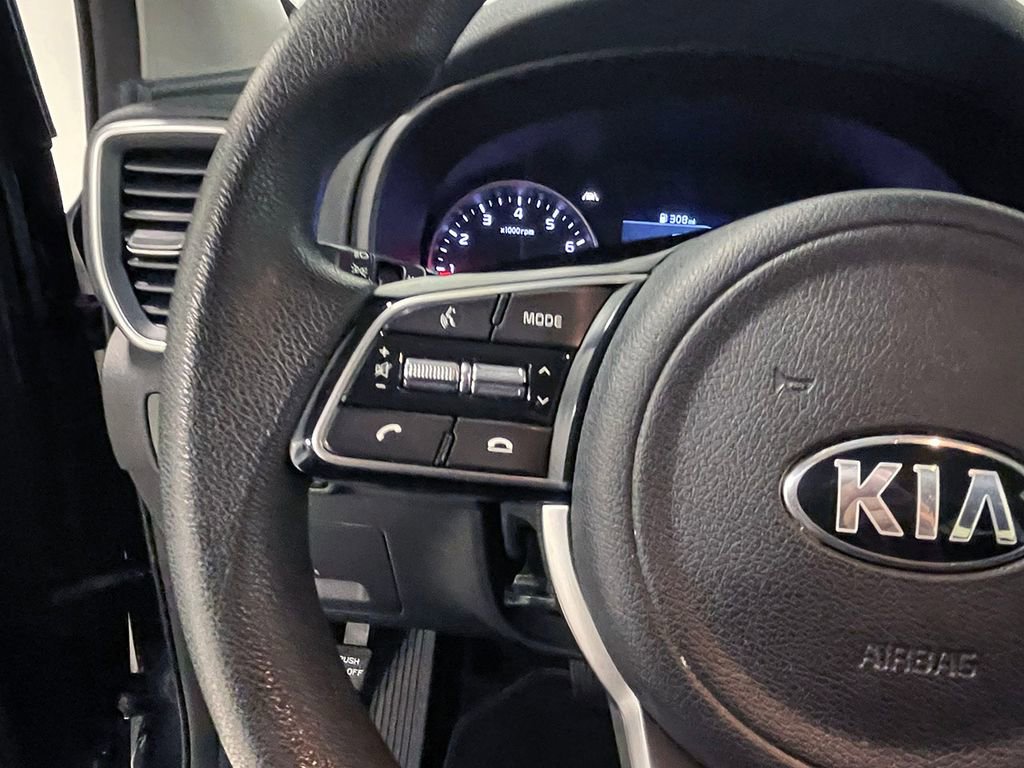 Used 2020 Kia Sportage LX image 30