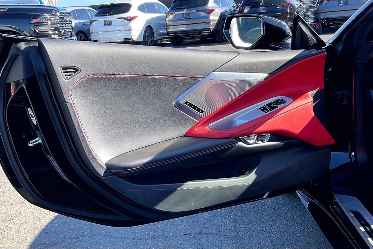 Used 2024 Chevrolet Corvette Stingray Preferred Cpe w/ 2LT RWD image 21