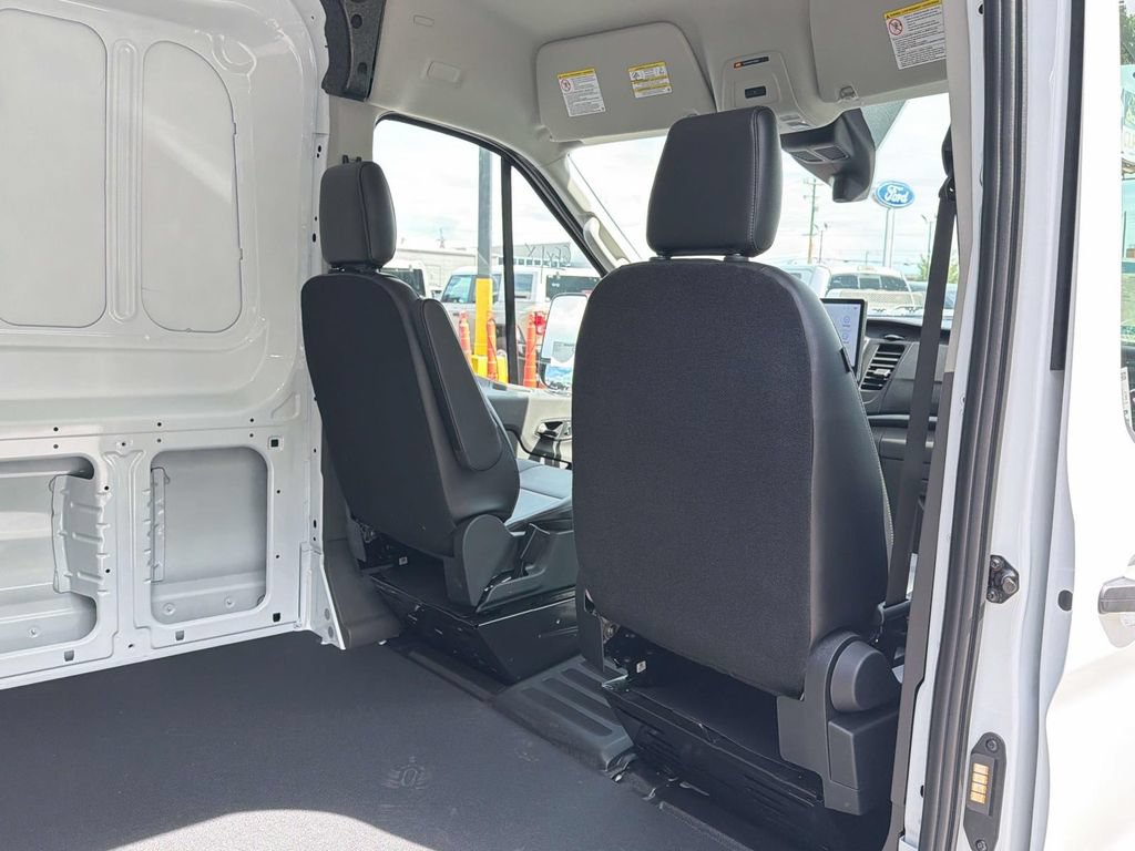 New 2026 Ford Transit 250 148 Medium Roof RWD image 25