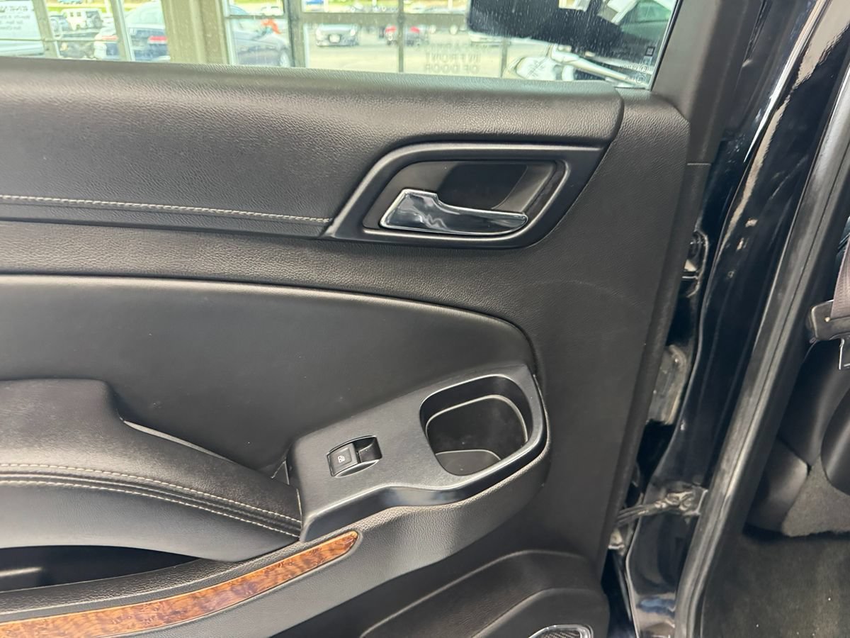 Used 2015 Chevrolet Tahoe LTZ AWD/4WD image 40