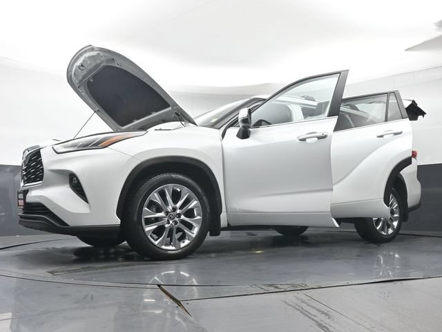 Used 2022 Toyota Highlander Limited AWD/4WD image 51
