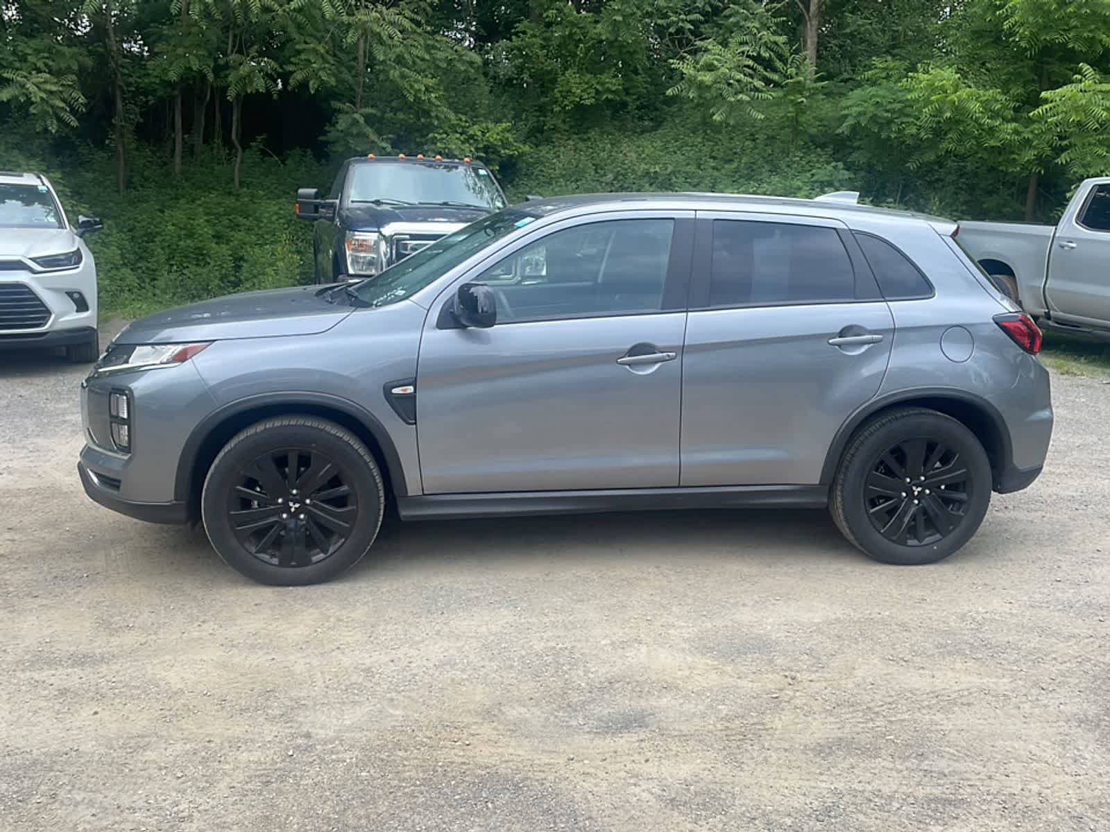 Used 2025 Mitsubishi Outlander Sport LE AWD/4WD image 4