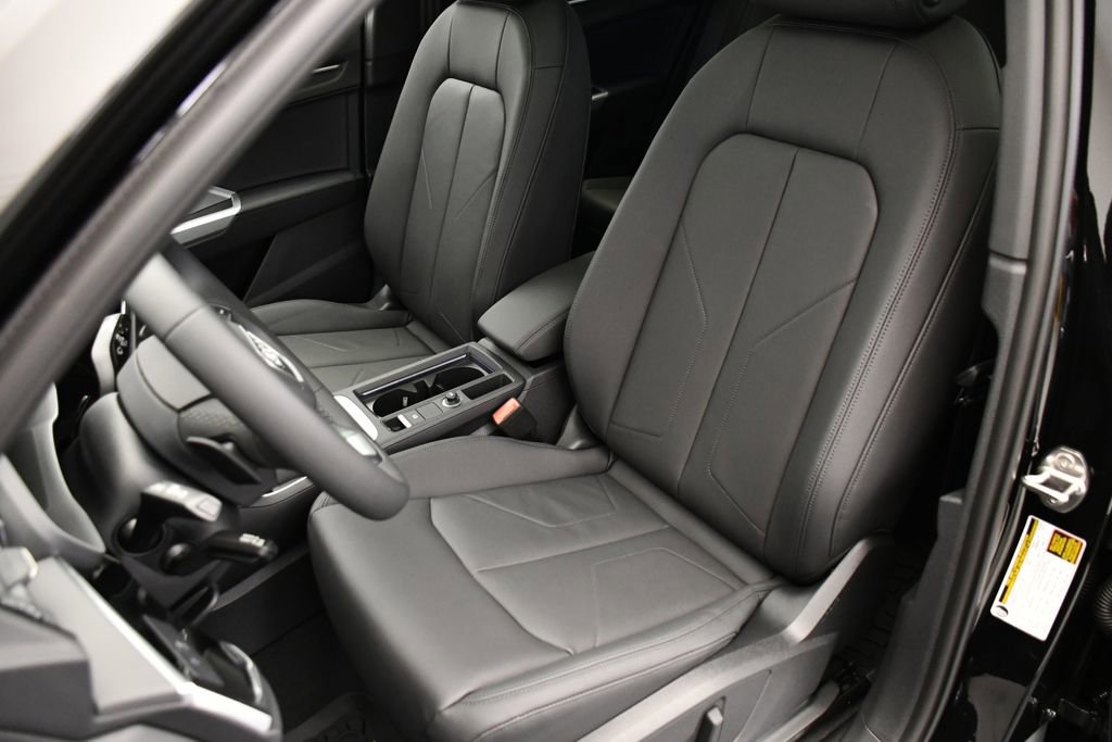 Used 2025 Audi Q3 2.0T Premium w/ Convenience Package image 38