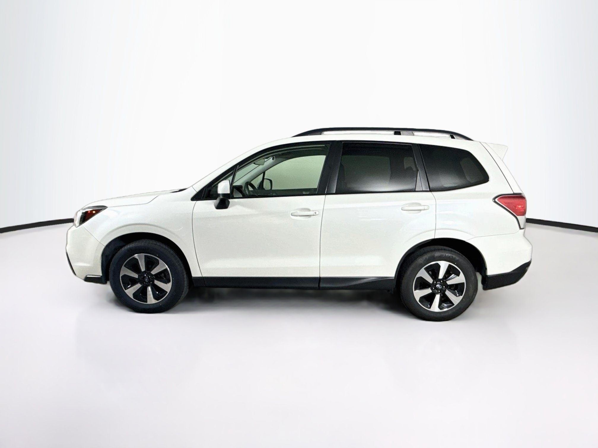 Used 2017 Subaru Forester 2.5i Premium AWD/4WD image 7