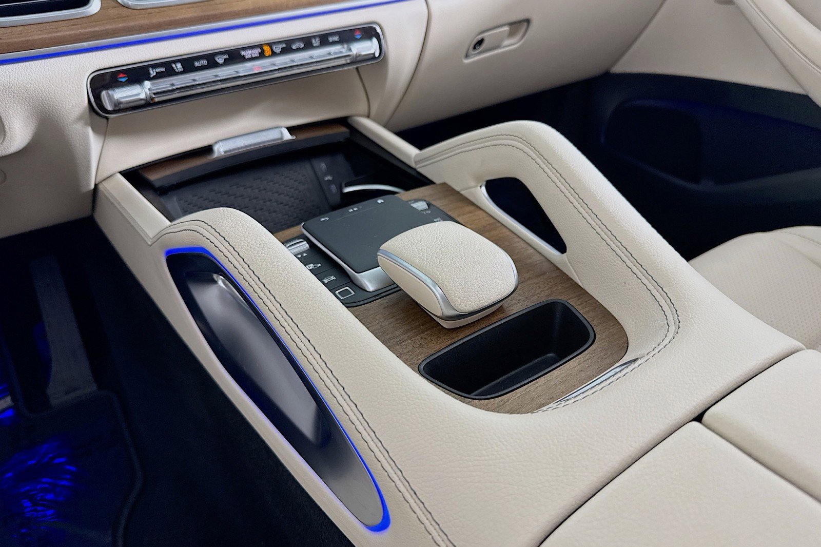 Certified 2025 Mercedes-Benz GLE 350 4MATIC image 6