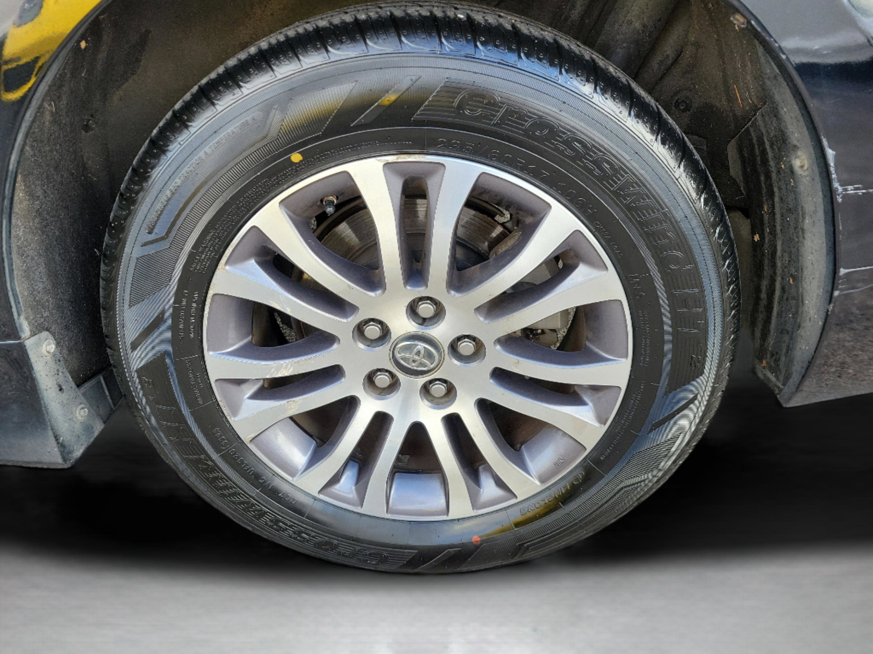 Used 2020 Toyota Sienna XLE image 8