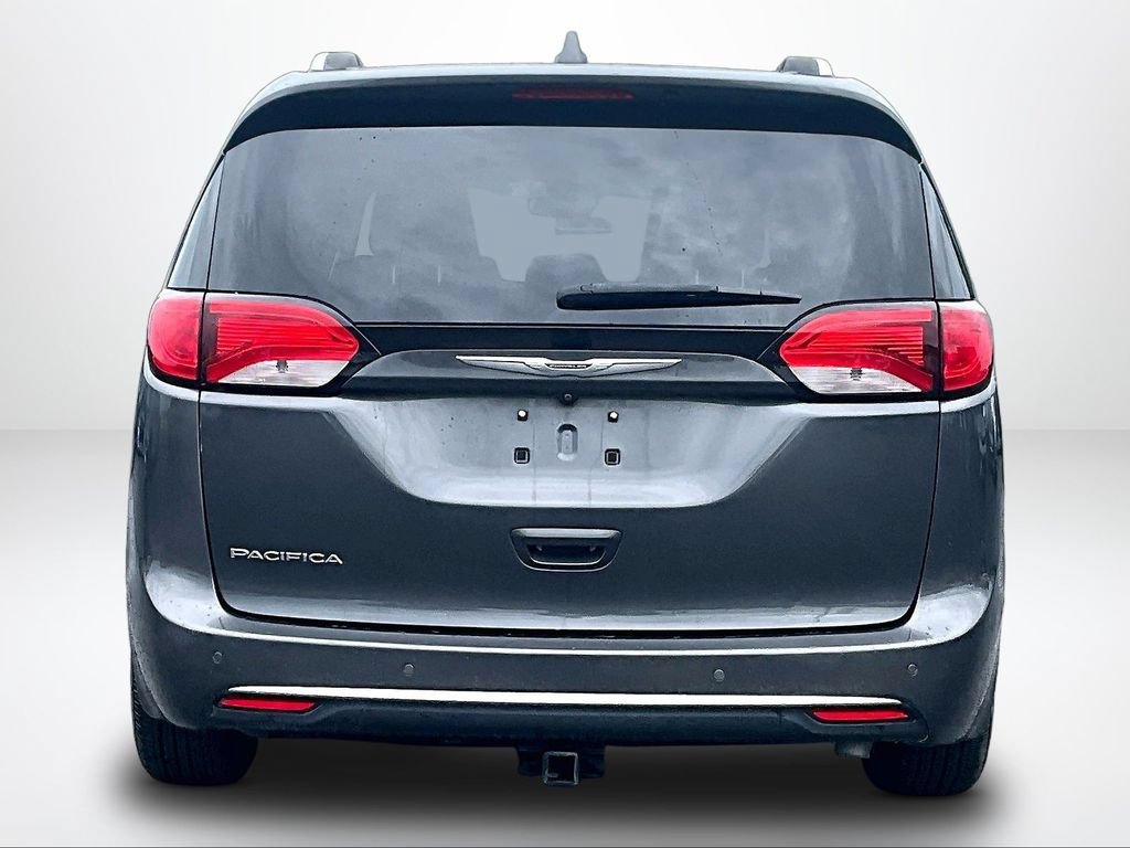 Used 2019 Chrysler Pacifica Touring-L w/ Advanced Safetytec Group FWD image 4
