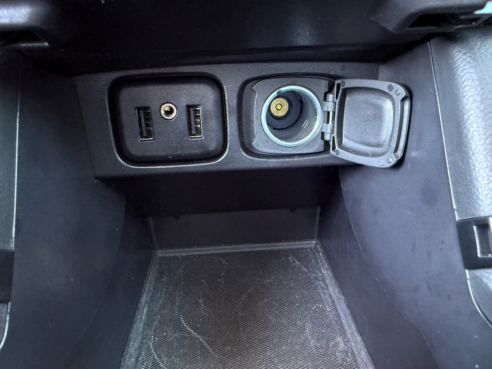 Used 2022 Buick Encore Preferred w/ Safety Package image 25