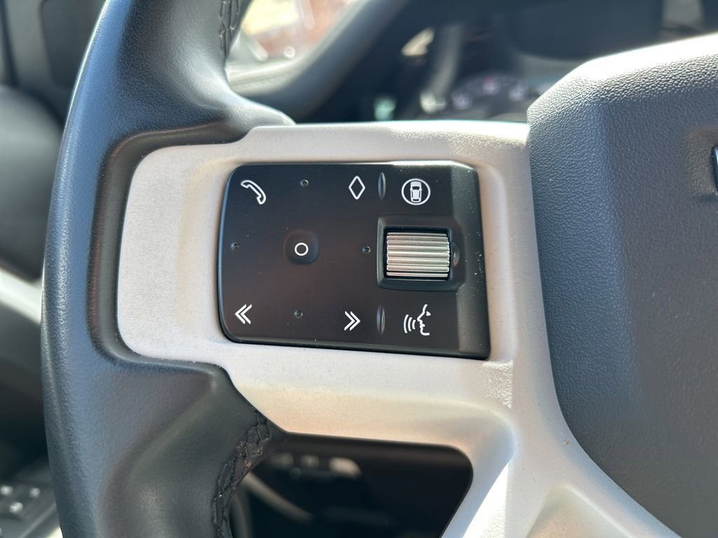 Used 2025 Land Rover Defender 110 S image 27