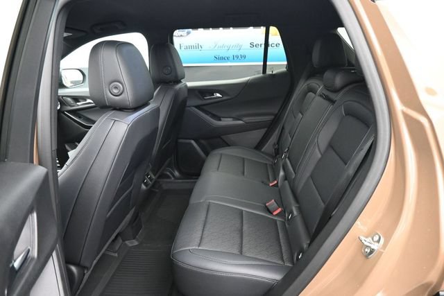 New 2027 Chevrolet Equinox LT w/ Convenience Package II FWD image 10