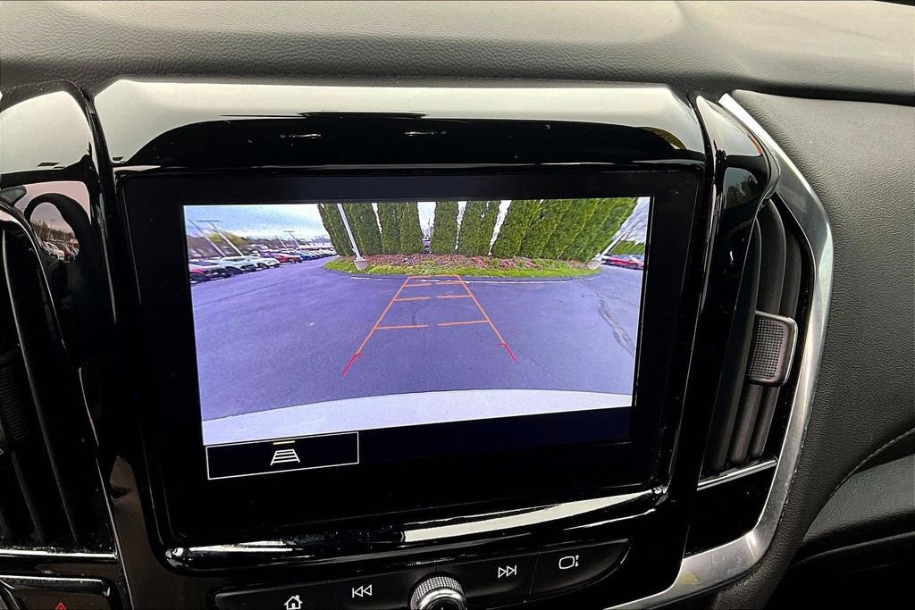 Used 2023 Chevrolet Traverse LT w/ Midnight/Sport Edition AWD/4WD image 14