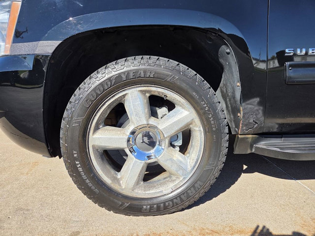 Used 2010 Chevrolet Suburban LT AWD/4WD image 28