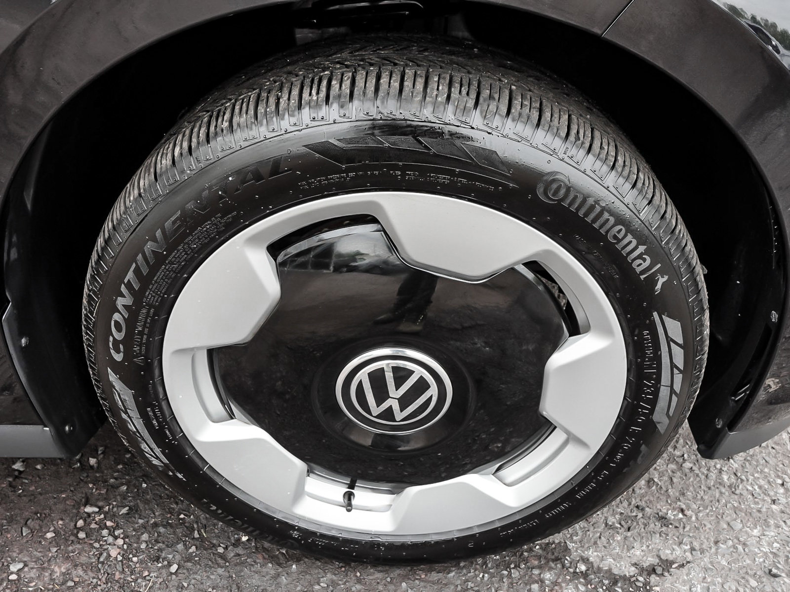 Used 2025 Volkswagen ID. Buzz Pro S RWD image 7