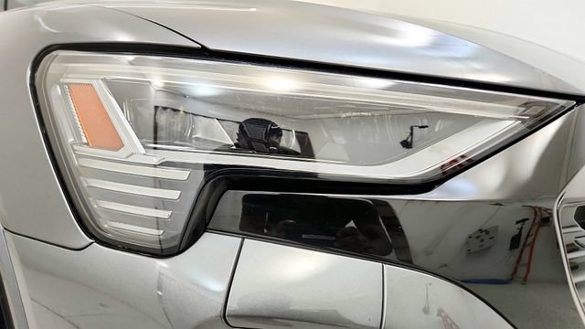 Used 2024 Audi Q8 e-tron Prestige AWD/4WD image 22