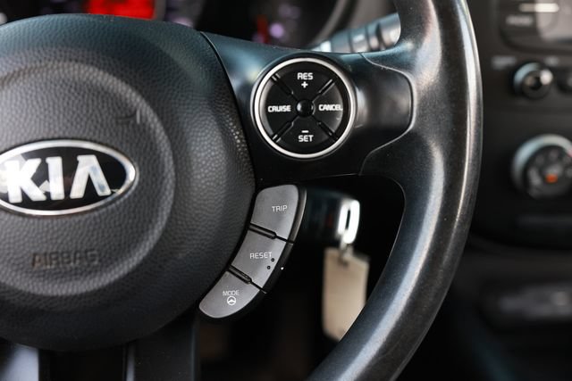 Used 2016 Kia Soul + FWD image 30