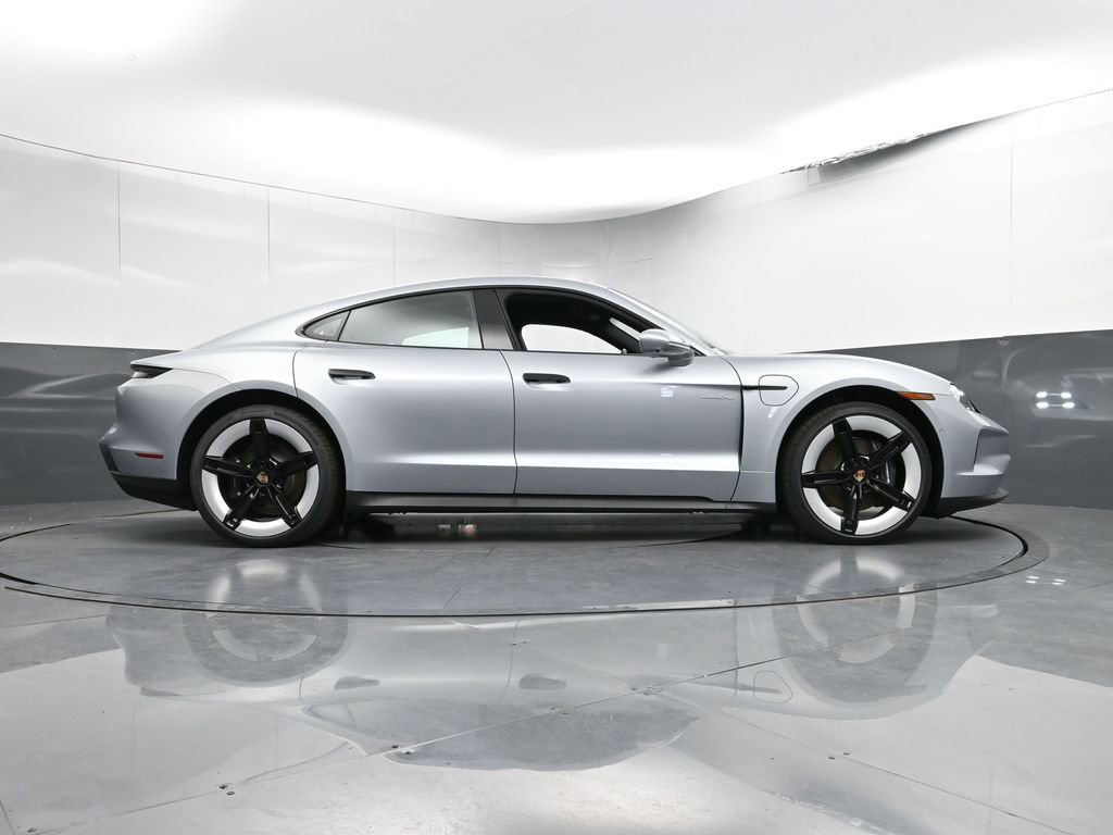 Certified 2025 Porsche Taycan image 30