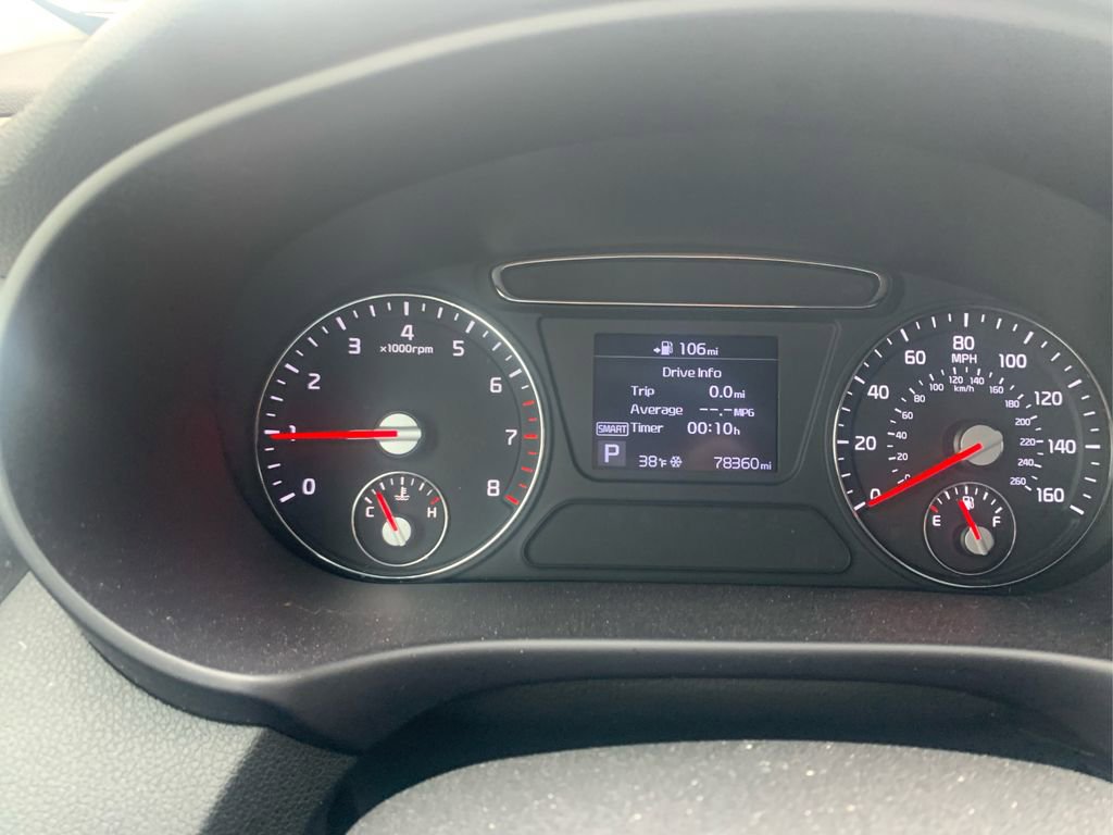 Used 2020 Kia Sorento LX image 19