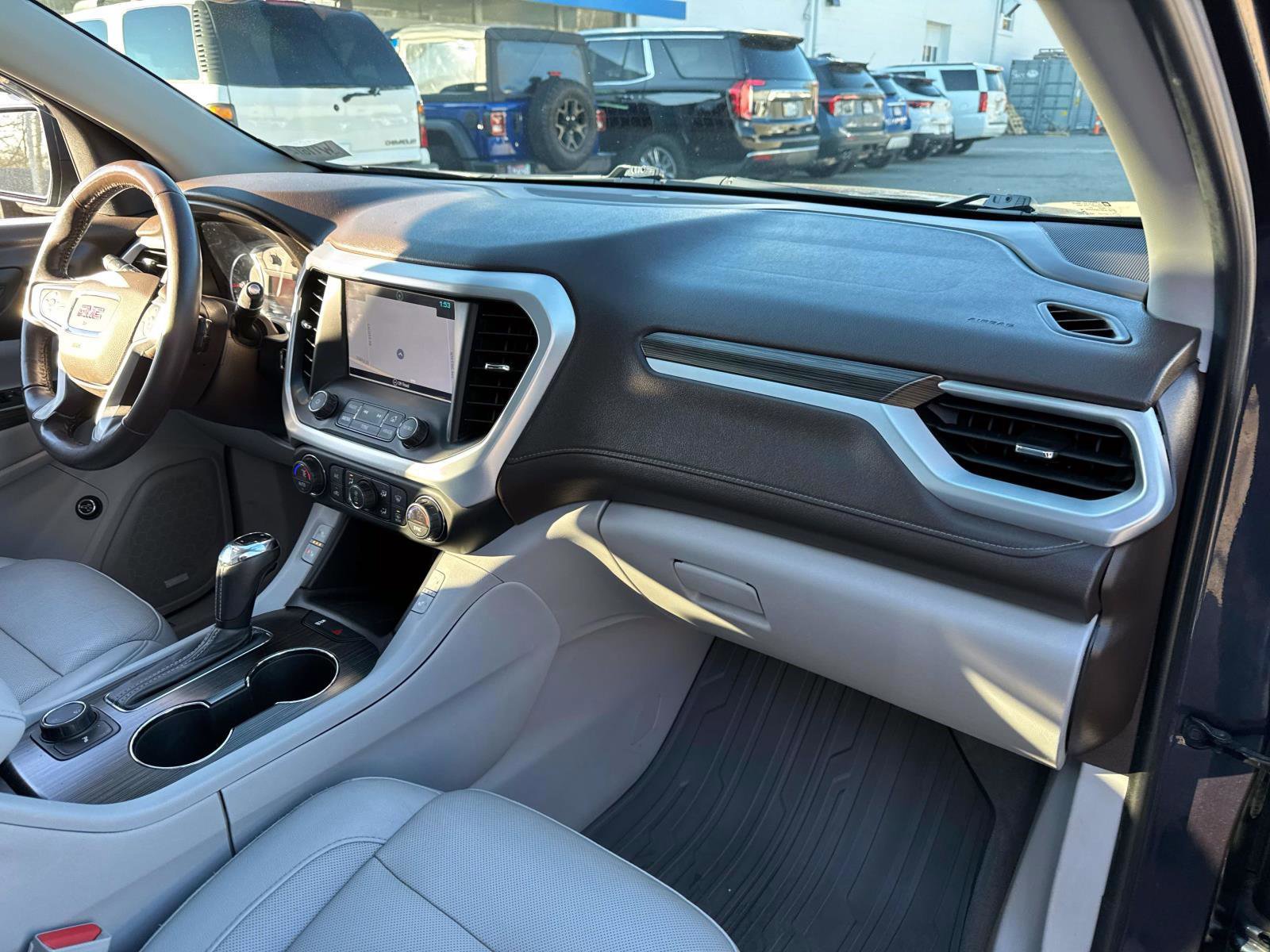 Used 2018 GMC Acadia SLT w/ LPO, Protection Package image 6