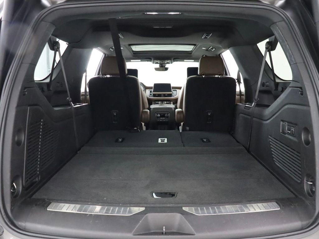 Used 2021 Chevrolet Suburban High Country image 49
