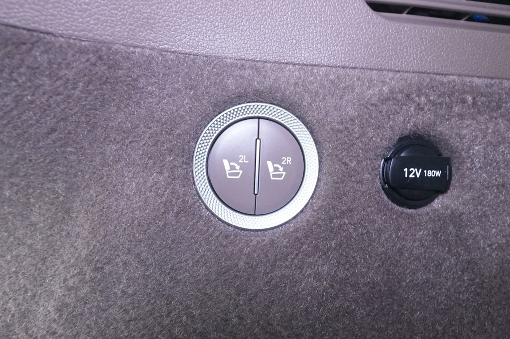 Used 2022 Genesis GV80 2.5T w/ Advanced Package 02 image 31