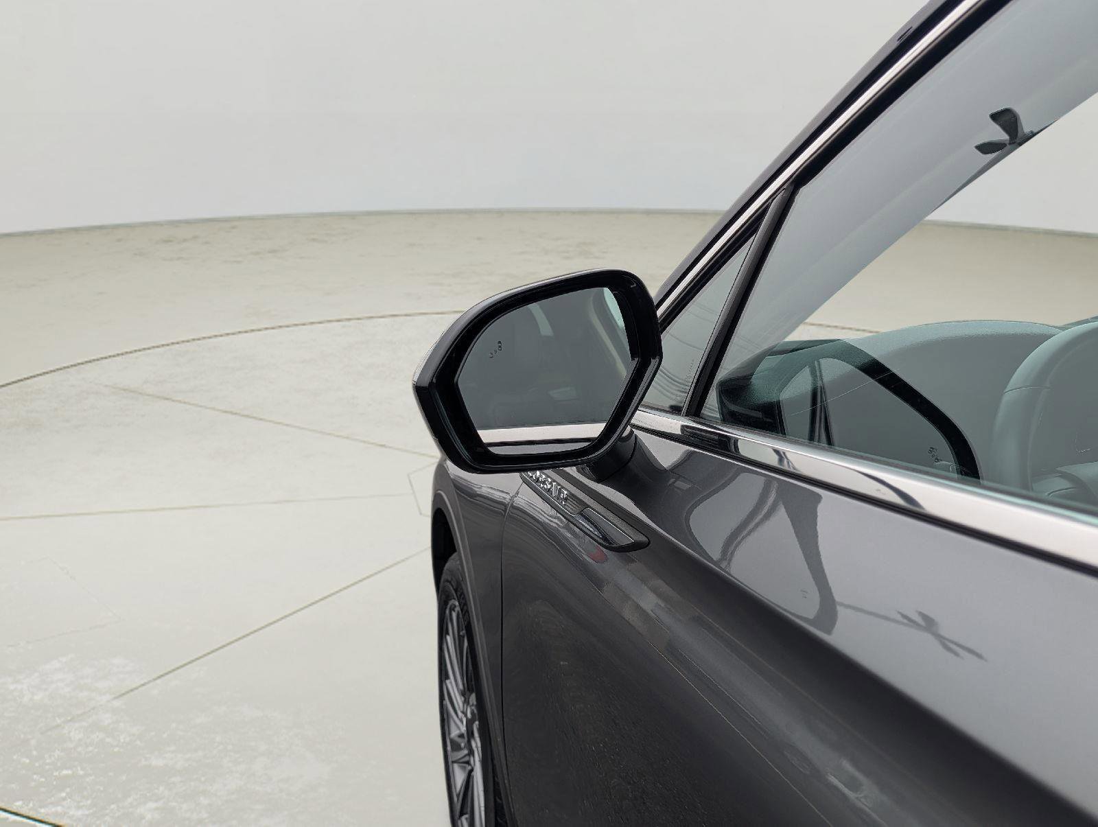 Used 2023 Lincoln Corsair Reserve image 25