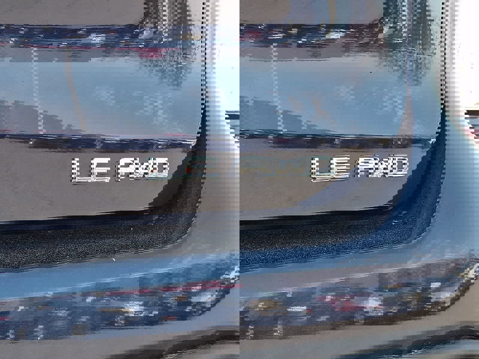 Used 2022 Toyota Highlander LE image 33