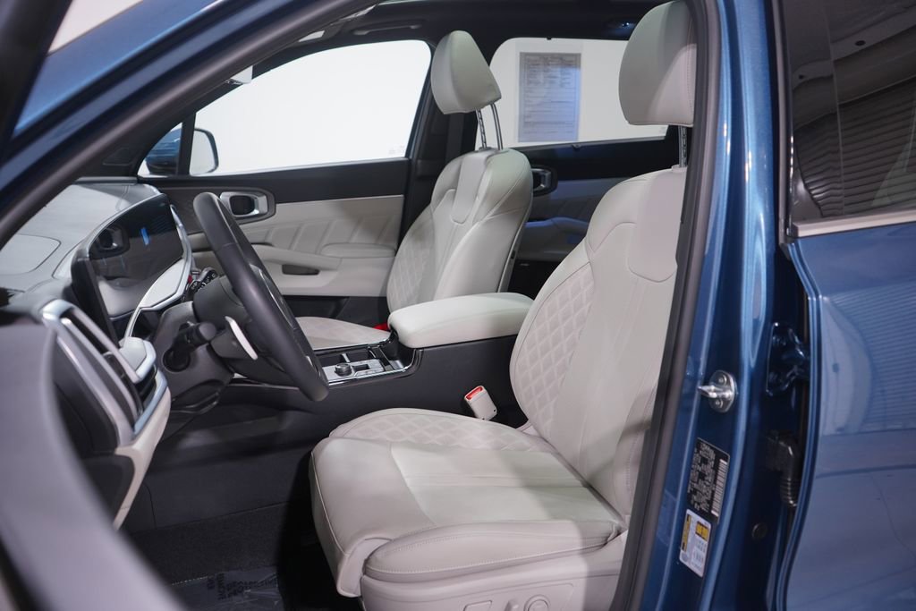Used 2025 Kia Sorento SX Prestige image 7