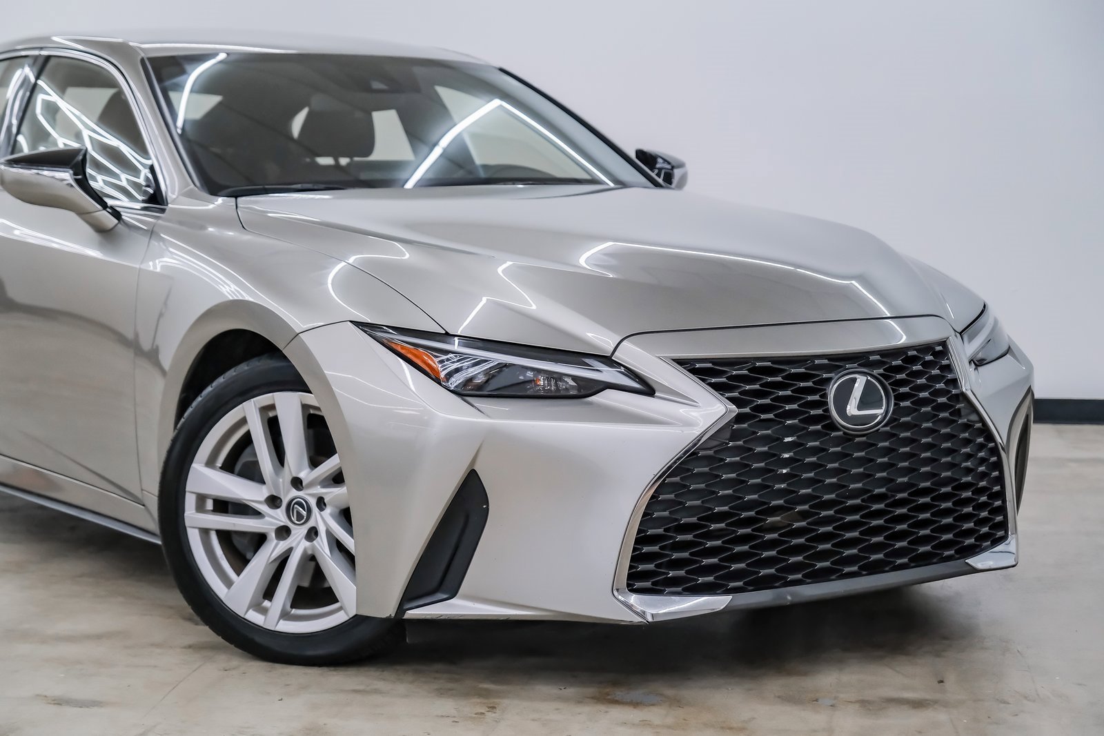 Used 2022 Lexus IS 300 image 7