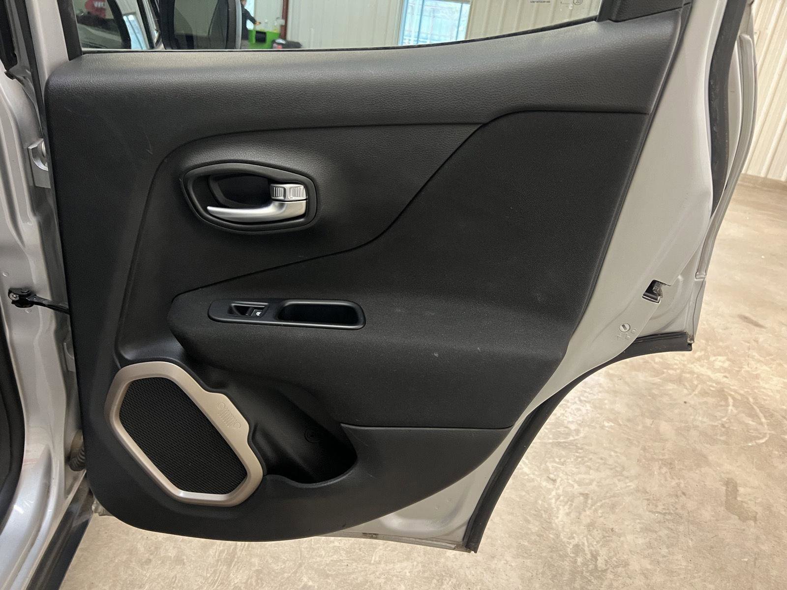 Used 2017 Jeep Renegade Sport w/ Power & Air Group image 29