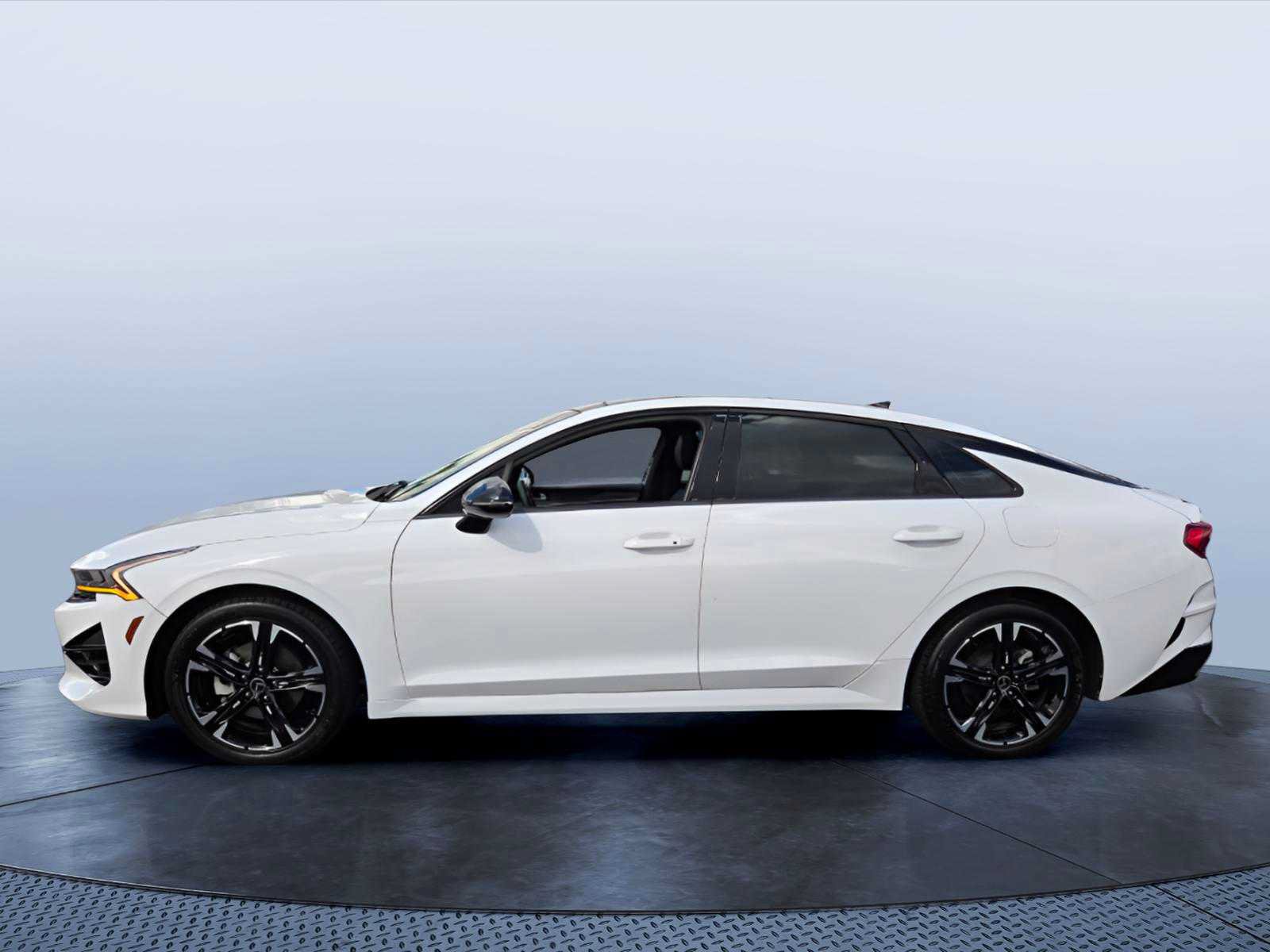 Used 2023 Kia K5 GT-Line FWD image 3