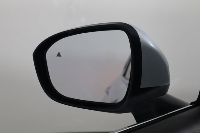 Used 2024 Mitsubishi Outlander SEL image 40