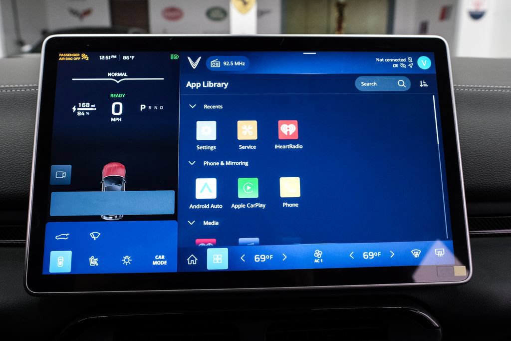 Used 2023 VinFast VF 8 Eco AWD/4WD image 28