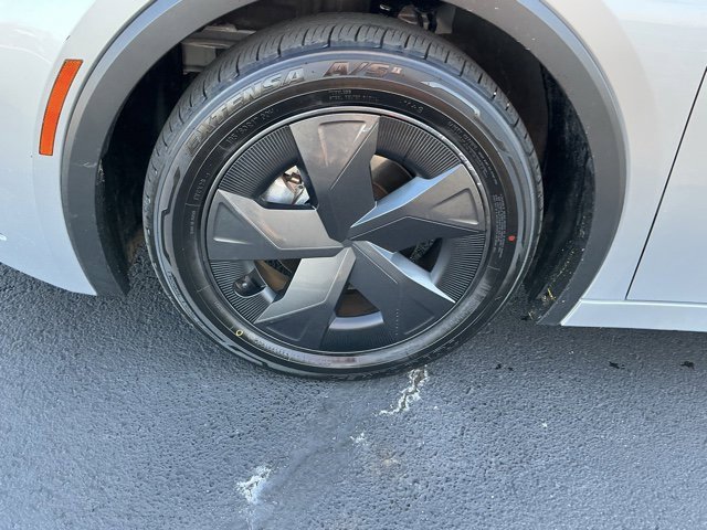 Used 2024 Toyota Prius LE image 11