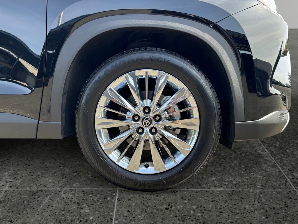 Used 2024 Toyota Grand Highlander Platinum image 9
