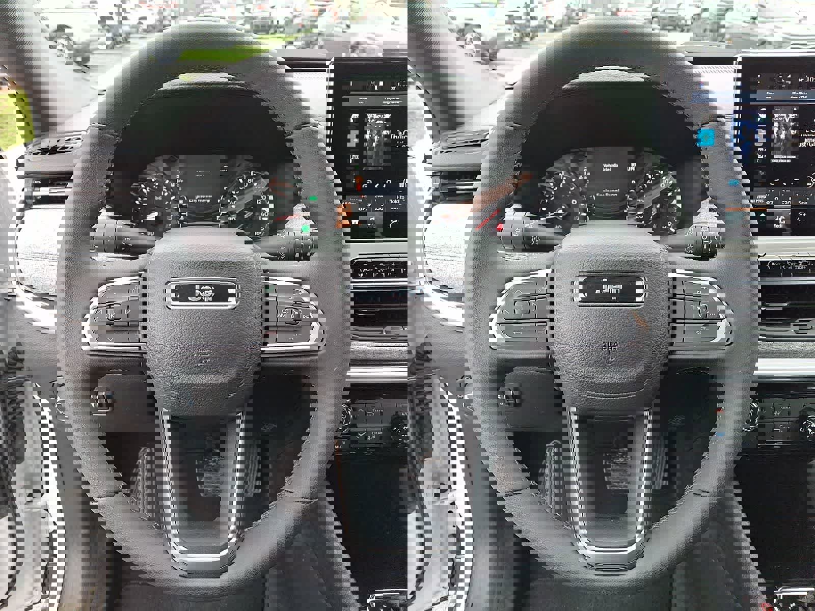 Used 2023 Jeep Compass Latitude image 18