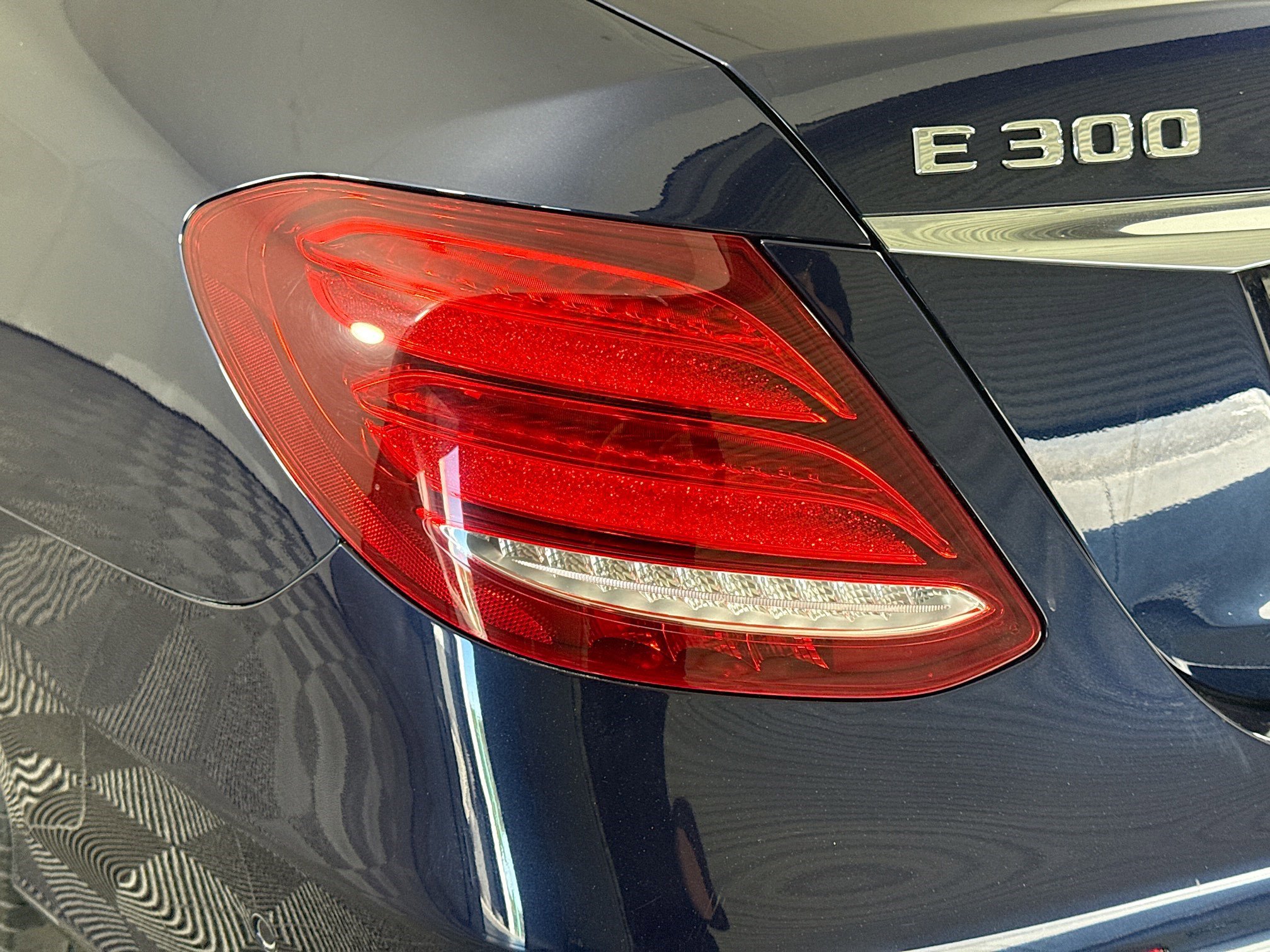 Used 2019 Mercedes-Benz E 300 w/ Premium 1 Package image 36