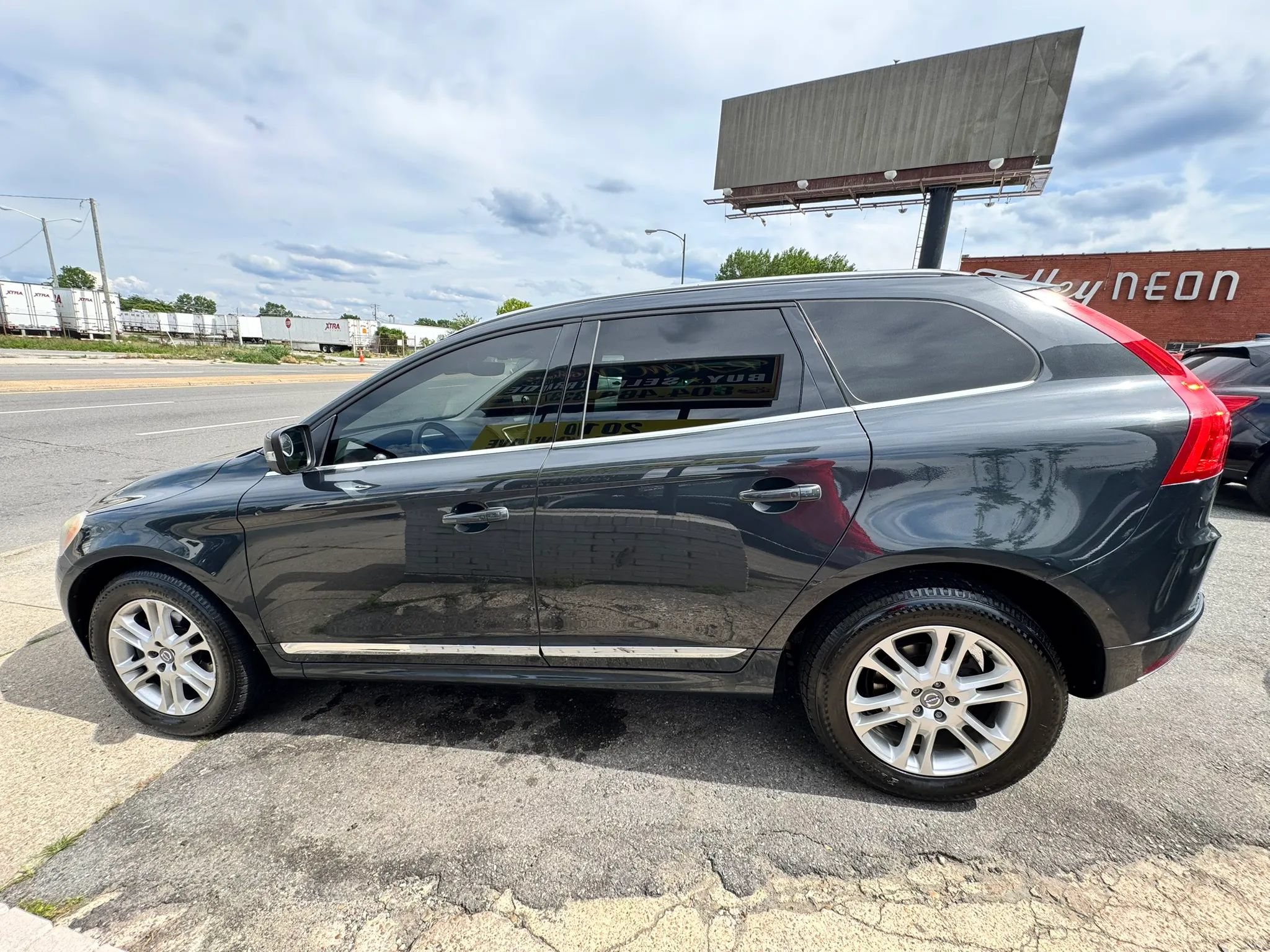 Used 2016 Volvo XC60 T5 Premier FWD image 6