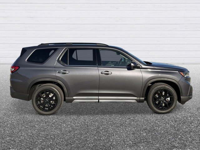 New 2025 Honda Pilot Touring image 6