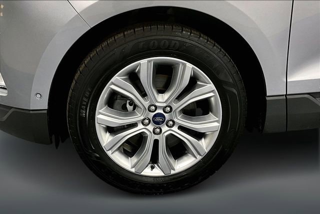 Used 2020 Ford Edge Titanium w/ Equipment Group 301A image 32