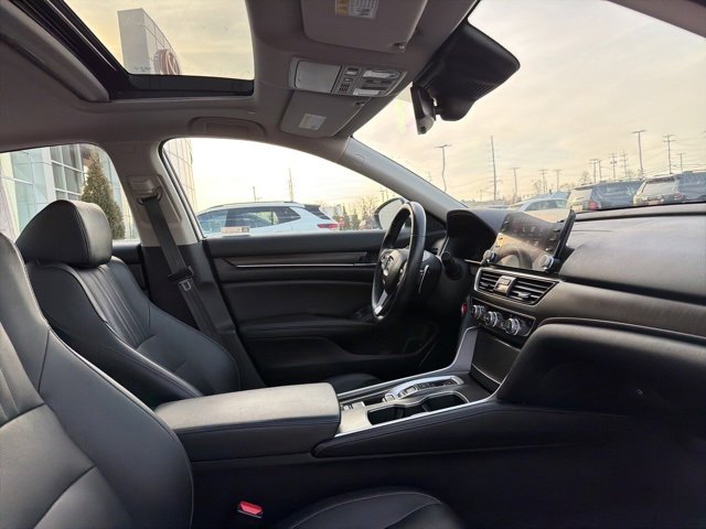 Used 2022 Honda Accord Touring image 32