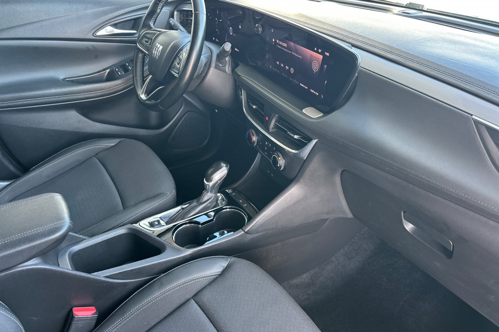 Used 2024 Buick Encore GX Preferred FWD image 16