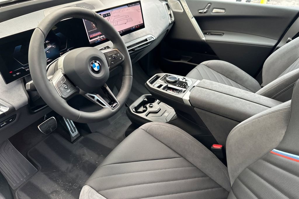 New 2026 BMW iX xDrive60 w/ M Sport Package AWD/4WD image 9
