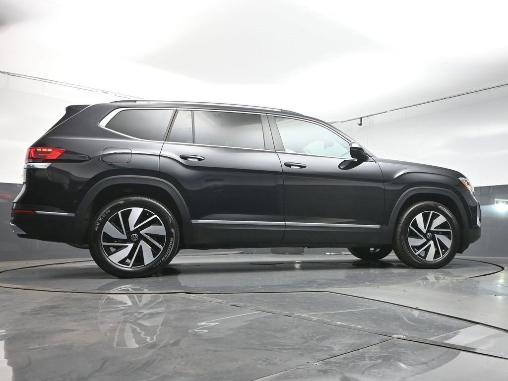 Used 2025 Volkswagen Atlas SEL image 39