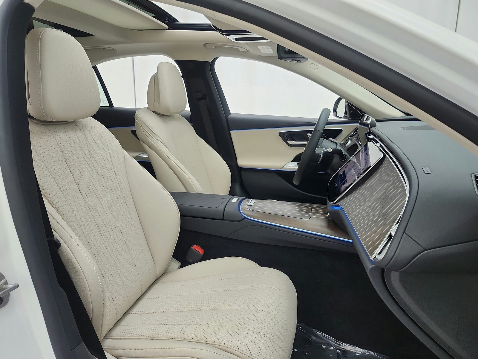 Certified 2024 Mercedes-Benz E 450 4MATIC Sedan image 20