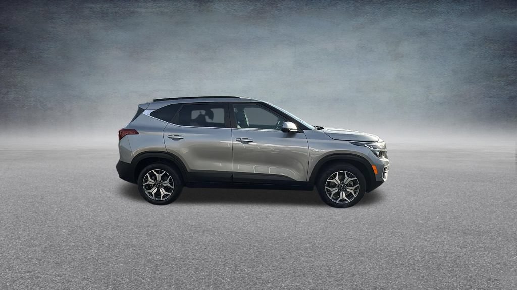 Used 2023 Kia Seltos EX AWD/4WD image 34