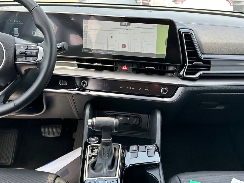 Used 2024 Kia Sportage EX image 11