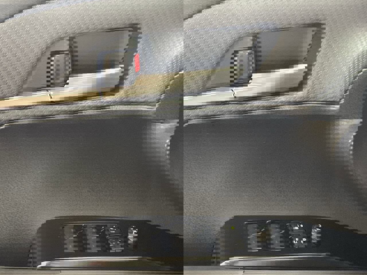 New 2026 Toyota Camry Hybrid image 17